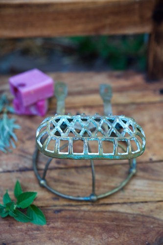 Antique Vintage Victorian Brass Soap Dish For Clawfoot Tub - Picture 12 of 12