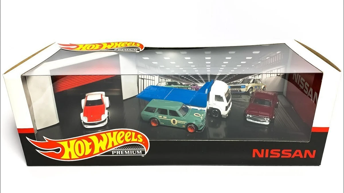 NISSAN DIORAMA SET OF 3 CARS & 1 TOW TRUCK by HOT WHEELS PREMIUM 