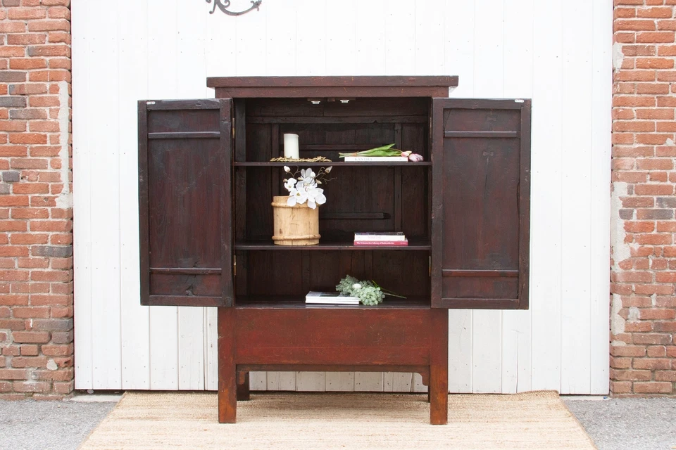 Armario asiático Chinoserie rojo y dorado Foto 2 de 4