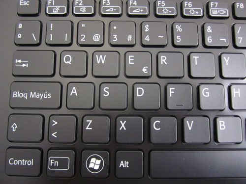 Sony SVS13 Series Palmrest Touchpad Tastiera Retroilluminata (ES) 9Z.N6BLF.201 Tastiera - Foto 5 di 12