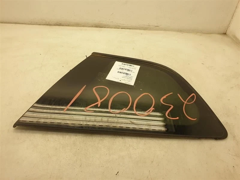 06-12 TOYOTA RAV4 LADO PASAJERO CUARTO CRISTAL Foto 3 de 4