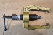 Sykes Pickavant 150000 Hydraulic press with 2 Leg Puller Set