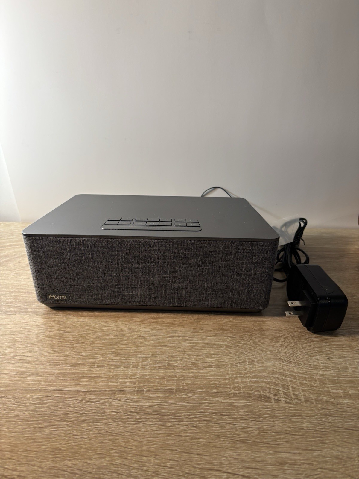 iHome Bluetooth Dual Alarm Stereo Clock Radio FM AM + Dual USB Charging IBT233V2