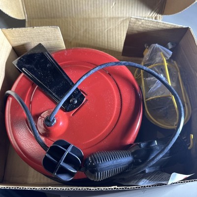 Craftsman Retractable 30ft Cord Reel Work Light, Grounded Outlet