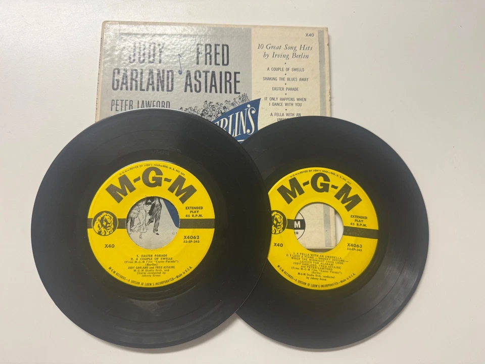 VERY RARE - Judy Garland in “Ester Parade” 45rpm 2-record Set - Image 4 of 4