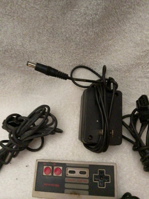 Lot of 3 Authentic Nintendo Original NES Controllers NES-004 - Untested
