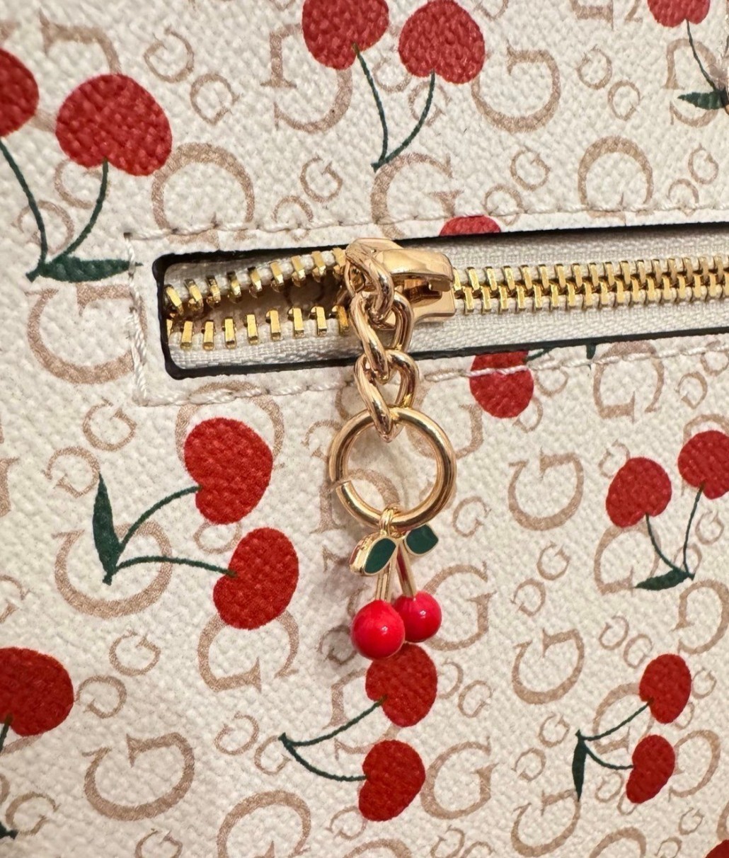 NEW Guess Cherry Shoulder Handbag — image 7