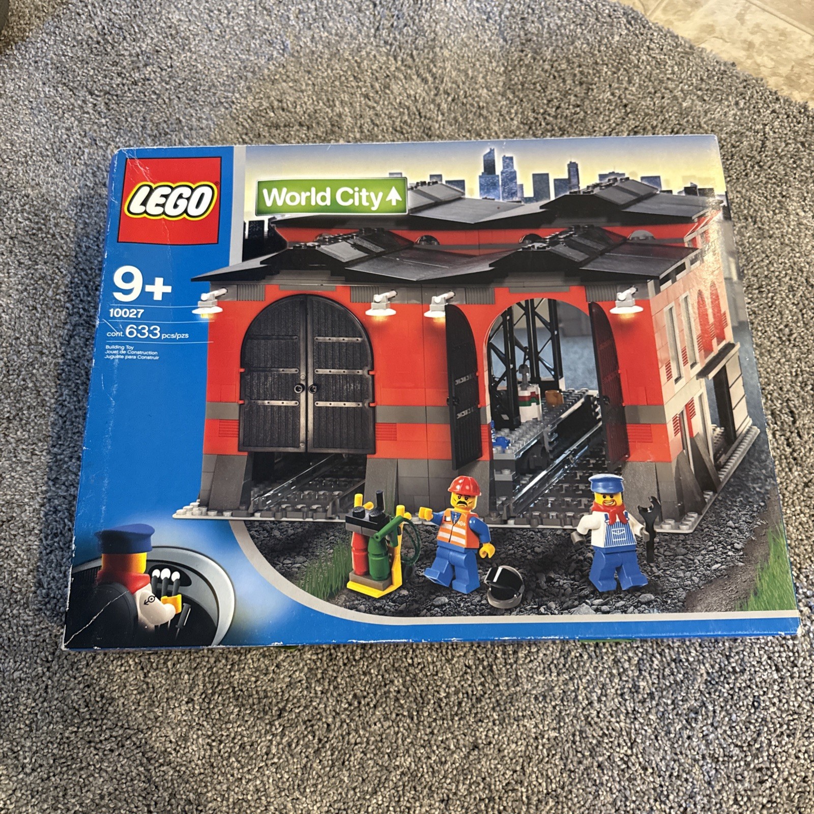 LEGO World City: Train Engine Shed (10027) Rare Retried Set Open Box Sealed Bags