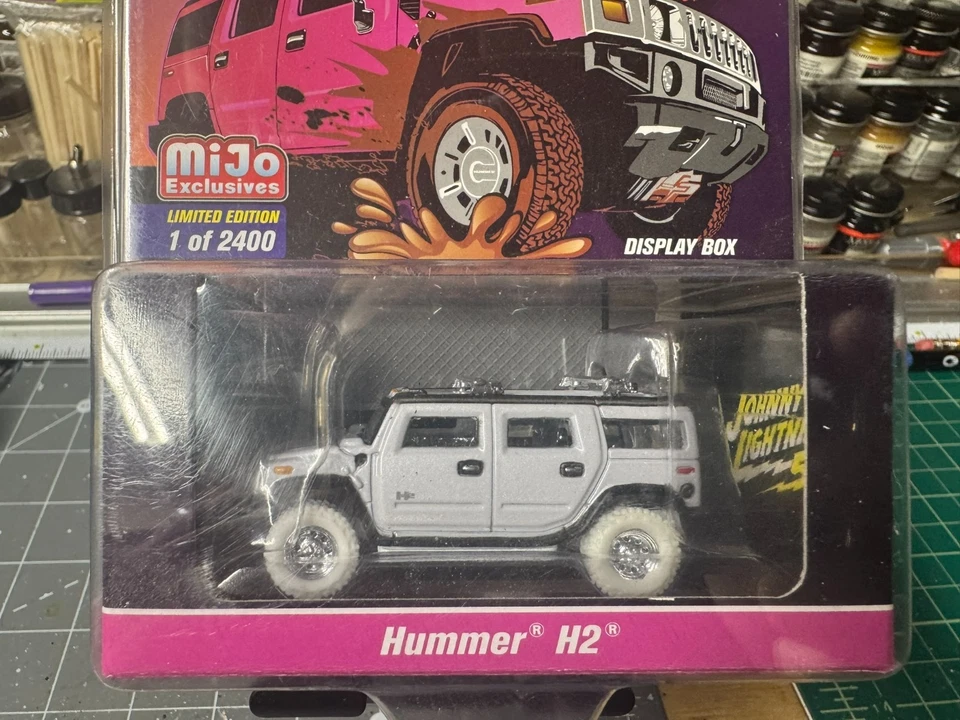 Johnny Lightning Off Road Mijo Ex Hummer H2 White Lightning Chase #JLCP7210 - Image 2 of 3