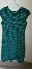 XL( EC. NEW YORK.)WOMENS DRESS.EMERALD GREEN MATERIAL- DIMENSIONAL AND POLYESTER