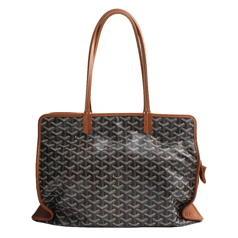 Goyard Hardy PM luxury leather shoulder bag in classic design
