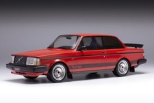 Volvo 240 Turbo Custom Rouge 1987 1/18 IXO