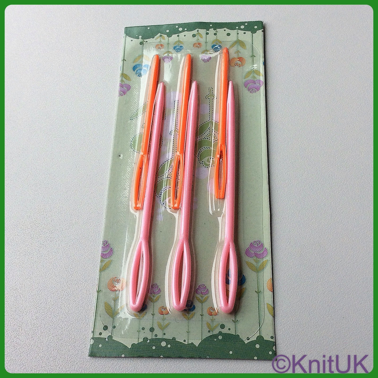 KnitUK Wool & Yarn Plastic Sewing Needle Pack of 6. 7 and 9cm tapestry needles.