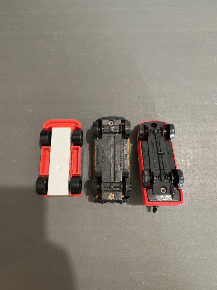 Maisto Toy Cars Hummer & Tow Truck & Additional Lego Car [Mix] - Image 4 of 4