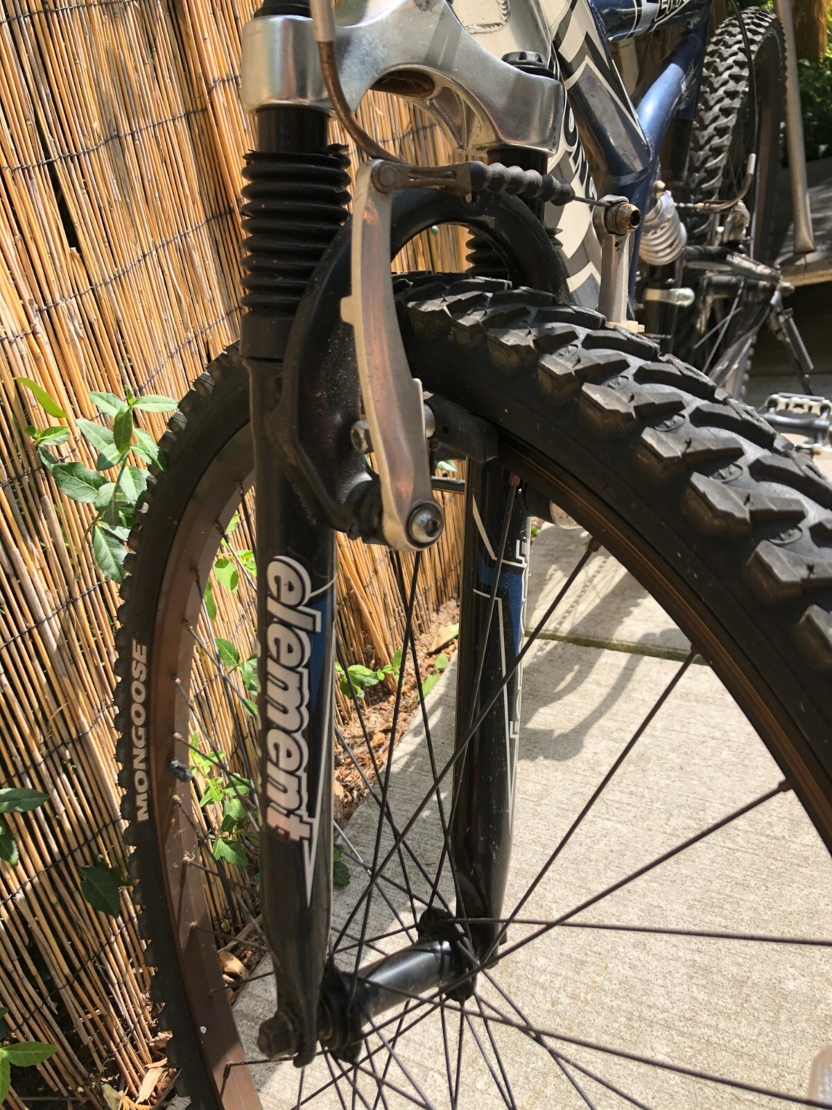 mongoose efx aluminum mountain bike