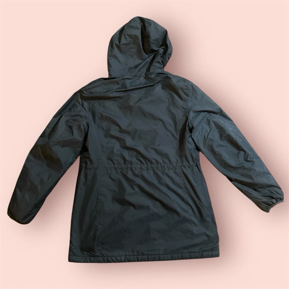 Abrigo con capucha aislante con capucha gris oscuro mediano LL Bean para mujer Foto 2 de 4
