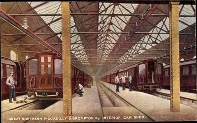 Postcard London City England, Great Northern Piccadilly and Brompton... - 10646034