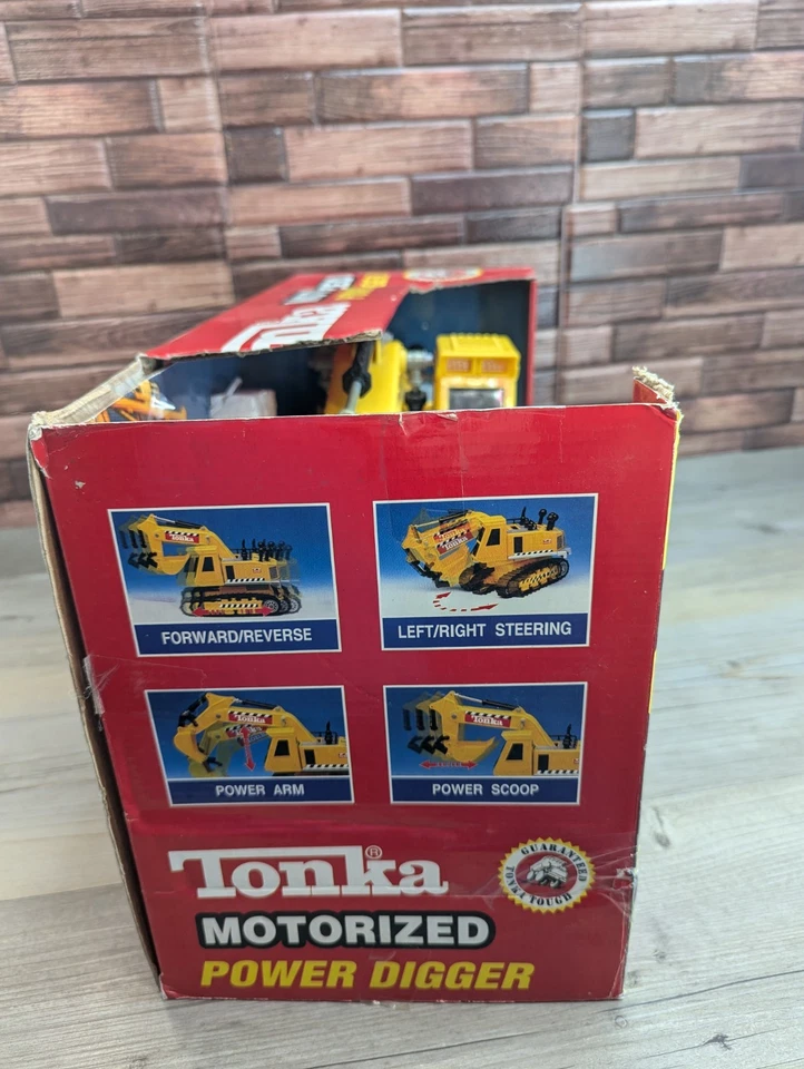 Excavadora eléctrica motorizada Tonka Light Sound Motion 1999 Hasbro con caja Foto 4 de 4