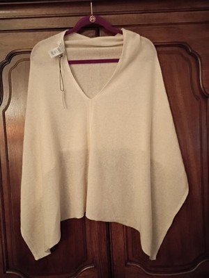 NWT RACHEL ZOE Cream  100% Cashmere Topper one size Poncho BEAUTIFUL And SOFT