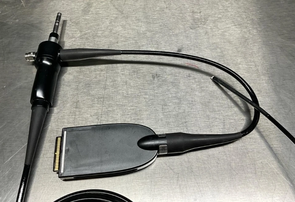 VIDEOSCOPIO CISTO-NEFRO FLEXIBLE OLYMPUS TIPO CYF V2 Foto 3 de 3