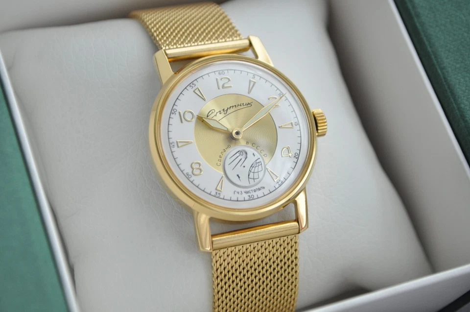 Vintage Space Watch Sputnik Hand Satellite Rotation 1957 Rare DIAL Pobeda 2602 R - Image 3 of 4