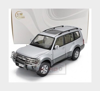 1:18 SUNSTAR Mitsubishi Pajero 3.5L V6 V73 2006 Silver Grey SS5832