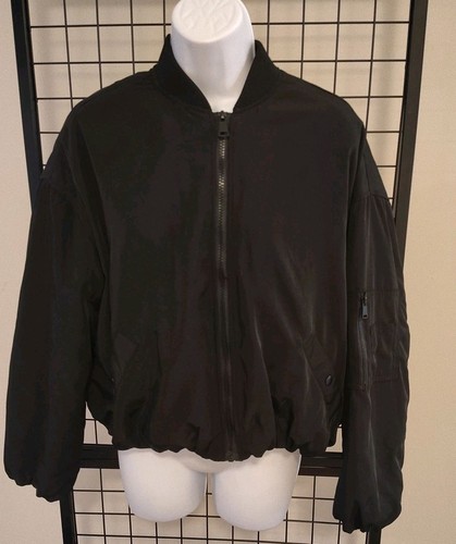 Hunter&Brown Cropped Jacket Woman's Size Small Soft Black Coat Full Zip Pockets - Picture 2 of 13