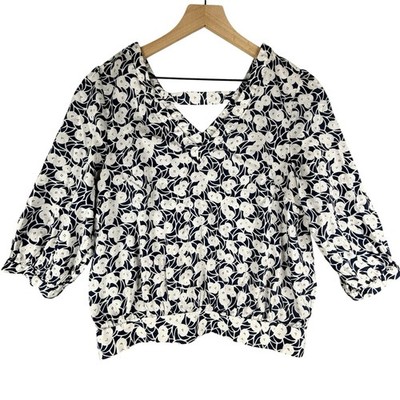 Anthropologie Postmark Top Womens 12 Blue White Floral V-Neck Button Details