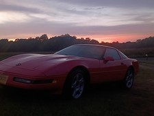 1992 Red Chevrolet Corvette   | C4 Corvette Photo 1