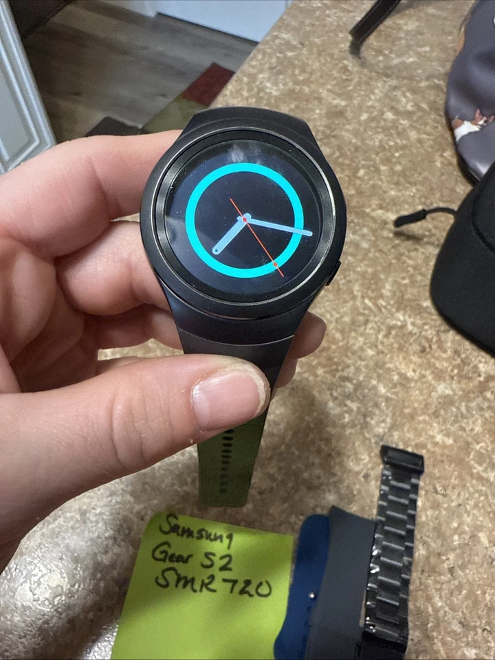 Reloj inteligente Samsung Gear S2 plateado 30 mm SM-R720 Foto 2 de 4