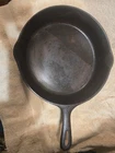 Vintage Unmarked Wagner  No 8 Cast Iron Skillet 10.5”