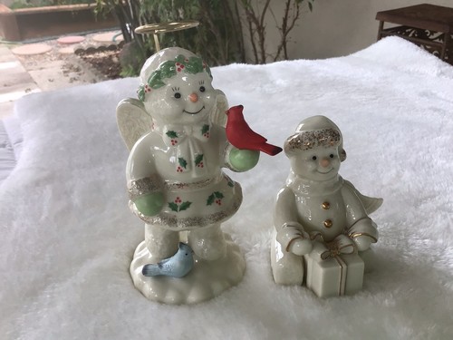 ZWEI Lenox Schneeengel Schneemann Kardinal Vogel UND sitzend mit Geschenk 236966 Figur - Bild 2 von 9