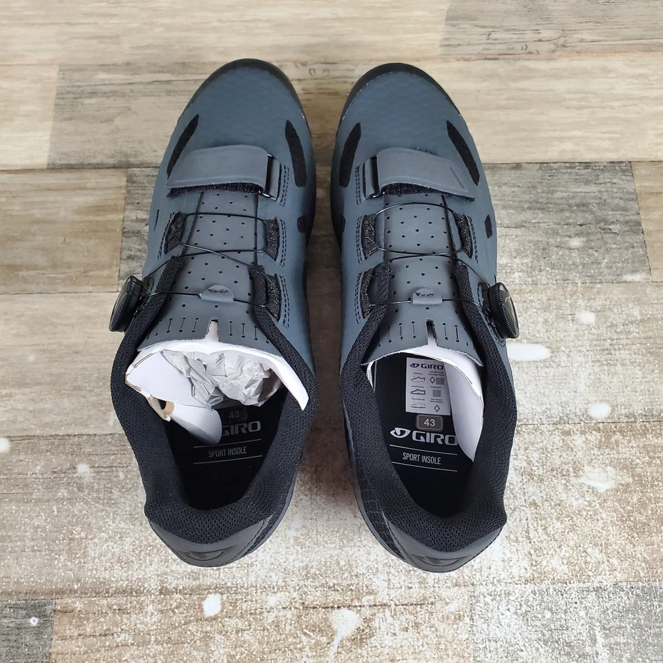 Giro Rincon Mens Cycling Shoes Sz 9.5 Dark Shadow Gum Dial System Low Top - Image 4 of 4