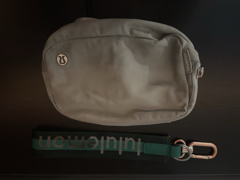 Lulmon Light Grey Belt Bag with Green Keychain