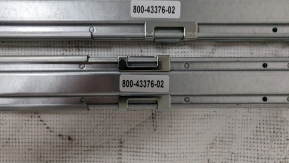 Комплект направляющих шарикоподшипников Cisco UCS UCSC-RAILB-M4 C220 / C240-M4 800-43376-02 - Изображение 2 из 3
