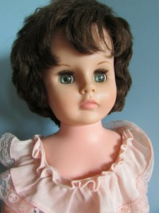 baby doll open close eyes