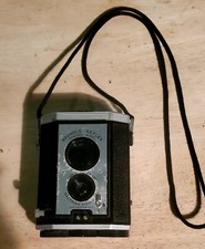 EASTMAN KODAK BROWNIE REFLEX Vintage Film Camera Synchro Model w/Strap