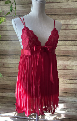 Victoria's Secret Slip Size Medium Chemise Silky Satin & Lace Vintage Valentines