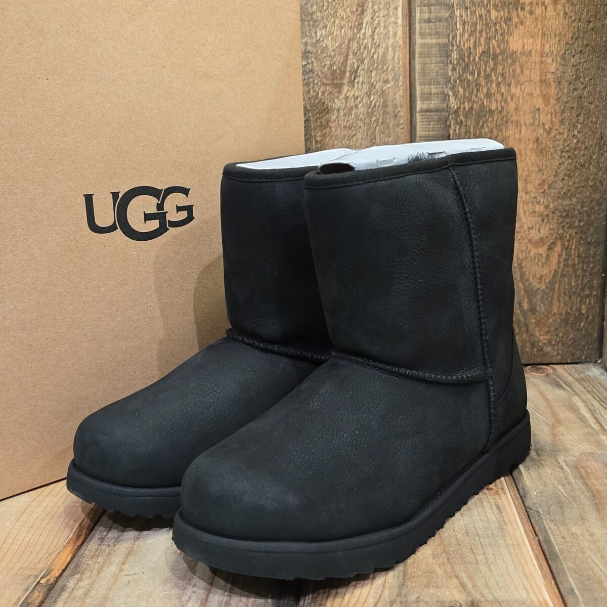 UGG CLASSIC WEATHER SHORT BOOT BLACK WATERPROOF LEATHER UGG CLASSIC WEATHER SHORT BOOT BLACK WATERPROOF LEATHER