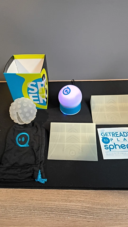 Bola Robot Controlada por Aplicación Sphero con Estuche Parachoques Guía de Pistas Modelo Original A012 Foto 3 de 4