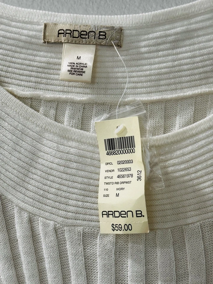 NOVO COM ETIQUETAS VESTIDO SUÉTER DE MALHA COM NERVURAS CREME ARDEN B Y2K TAMANHO MÉDIO - Imagem 2 de 4