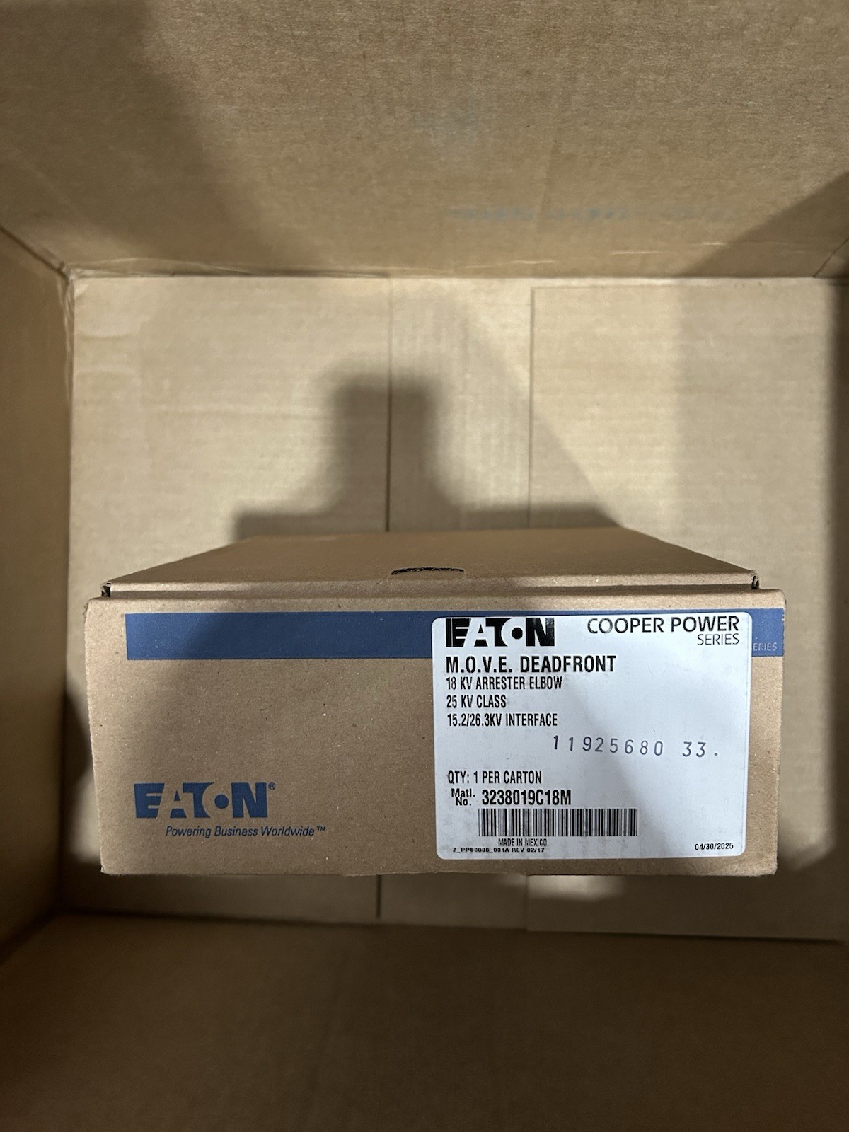 Cooper Power Systems 3238019C18M Elbow Arrester, 25 kV Class, 18 kV Duty Cycle