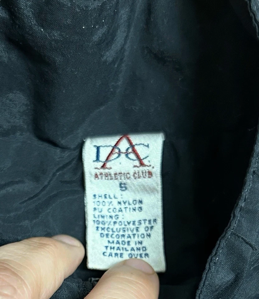 Lote de 10 camisas y 1 chándal vintage de ropa para niños y jóvenes talla 5/6 Y2K Foto 4 de 4