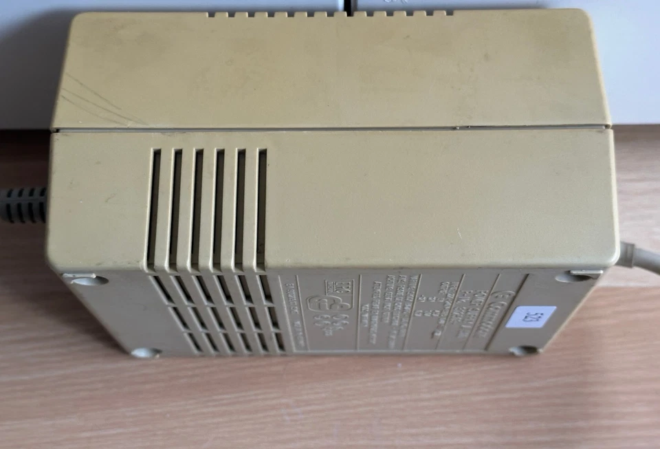 Netzteil 4,5 Amper für / for AMIGA 500/500+/A600 & A1200, funktioniert #23 25 - Bild 4 von 4