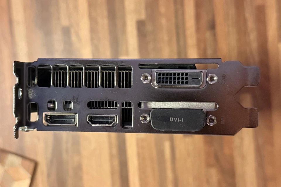 THREE (3) x EVGA GeForce GTX 760 Superclocked (02G-P4-2762-KR) - Image 3 of 3