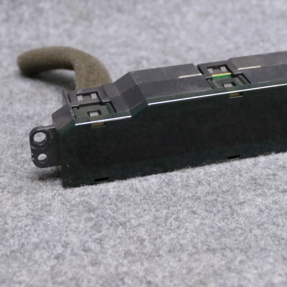 Reloj de tablero digital interior delantero Suzuki Reno 2005-2008 96434785 OEM 75047 Foto 2 de 4