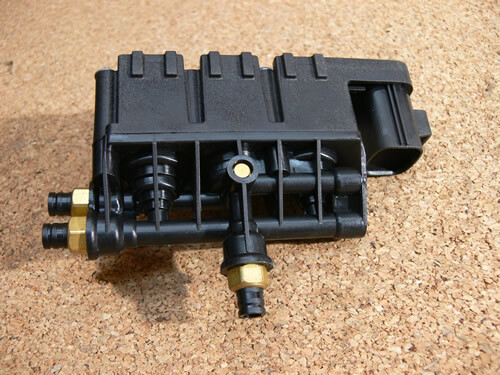 LAND ROVER REAR AIR SUSPENSION SOLENOID VALVE RANGE ROVER 06 - 12 NEW RVH500050 - Picture 3 of 5
