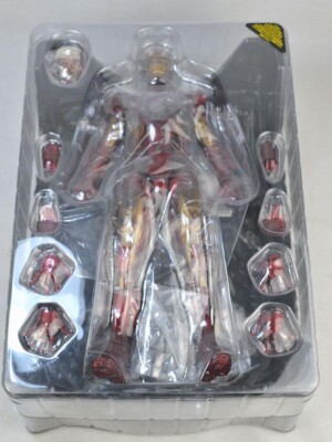 Hot Toys MMS196 Iron Man Mark VII The Avengers (Battle Damaged)