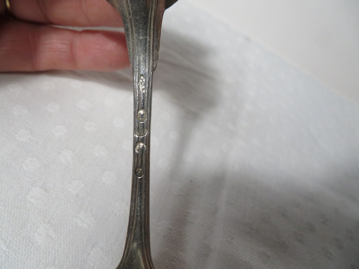 1 PETITE CUILLÈRE ARGENT MASSIF poinçonné MINERVE 21,8g modèle UNIPLAT 14cm EUR 25,00 - FR