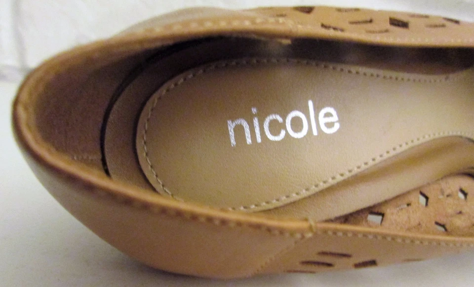 ladies NICOLE high heel pump shoes leather 9.5 M - Image 2 of 4